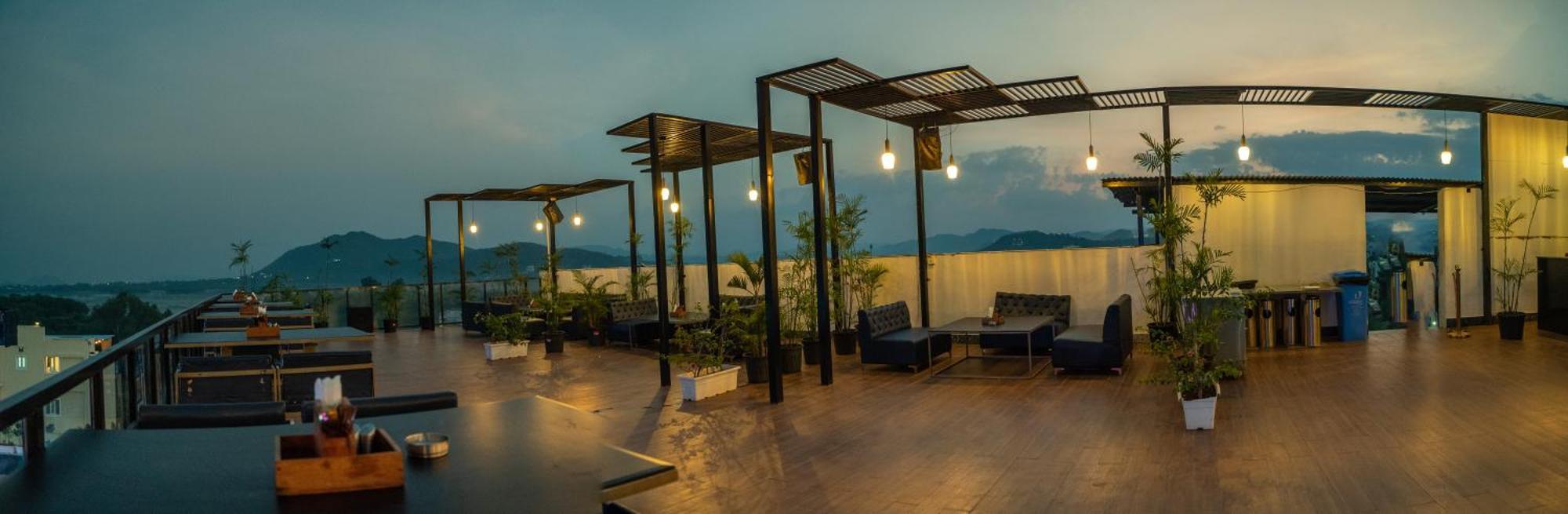The Courtyard - Beyond Bar & Club Hotel Udaipur Eksteriør billede