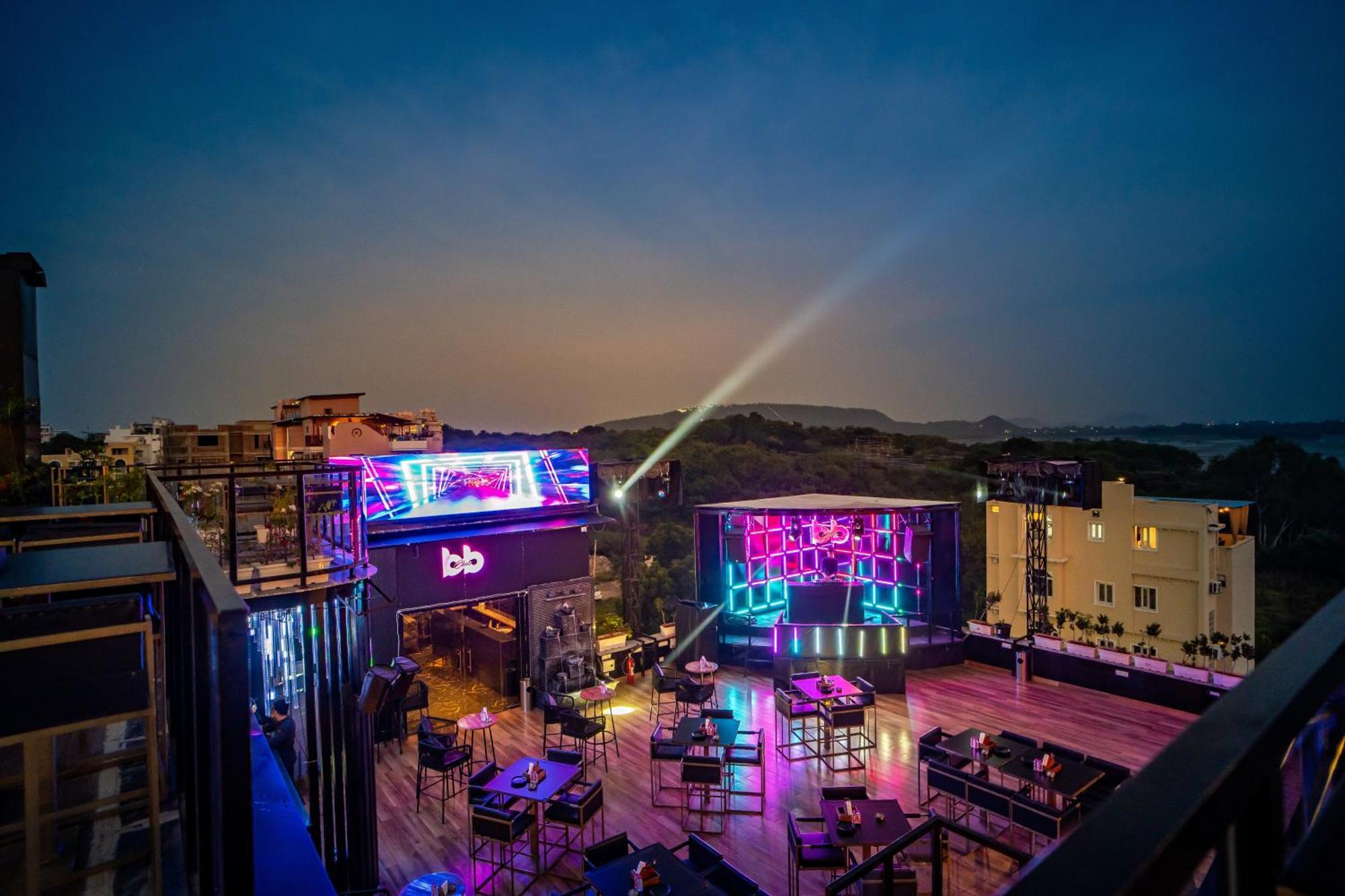 The Courtyard - Beyond Bar & Club Hotel Udaipur Eksteriør billede