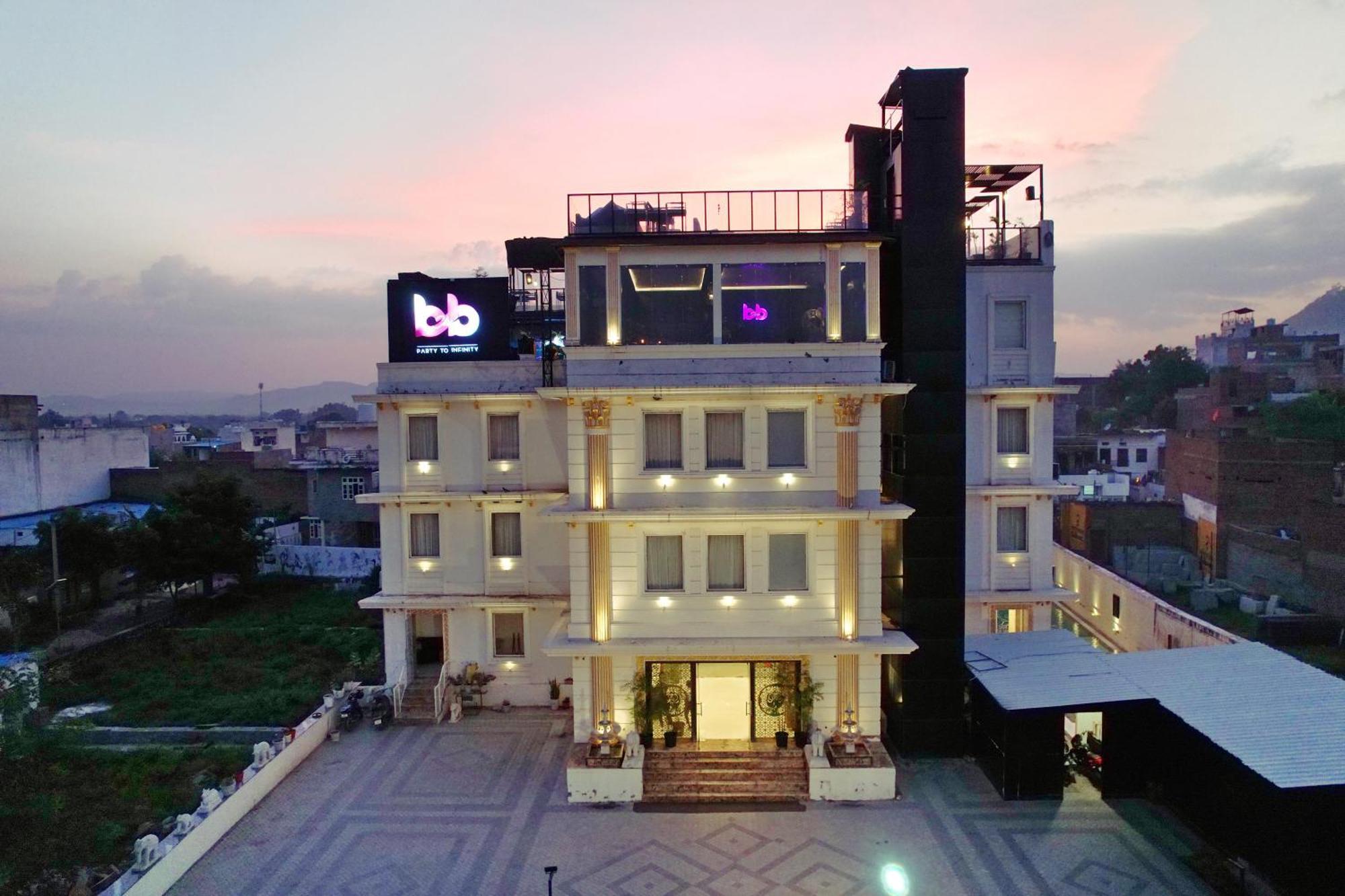The Courtyard - Beyond Bar & Club Hotel Udaipur Eksteriør billede