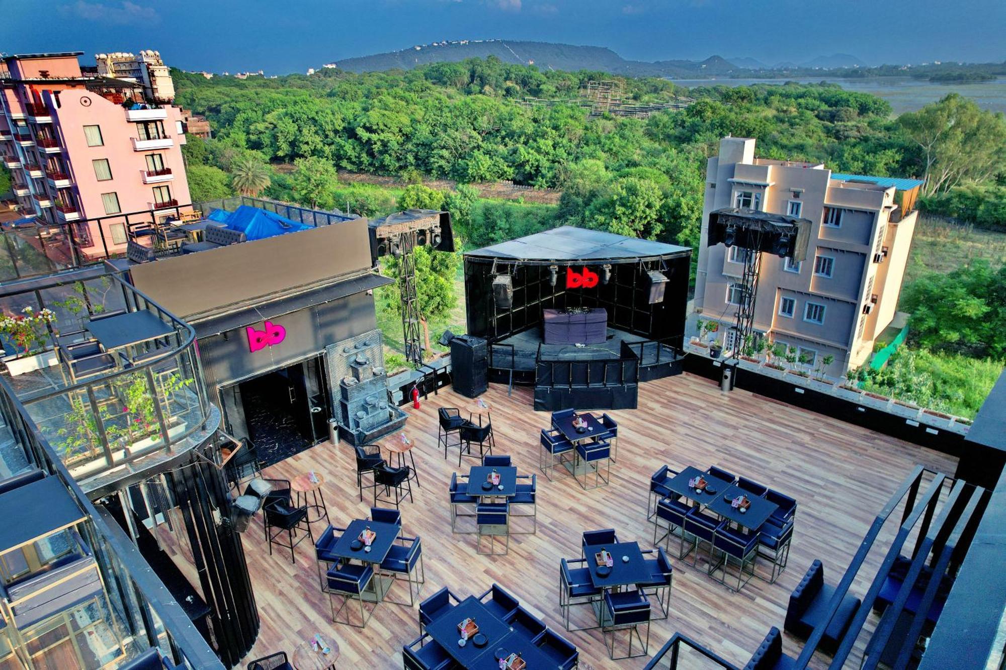 The Courtyard - Beyond Bar & Club Hotel Udaipur Eksteriør billede