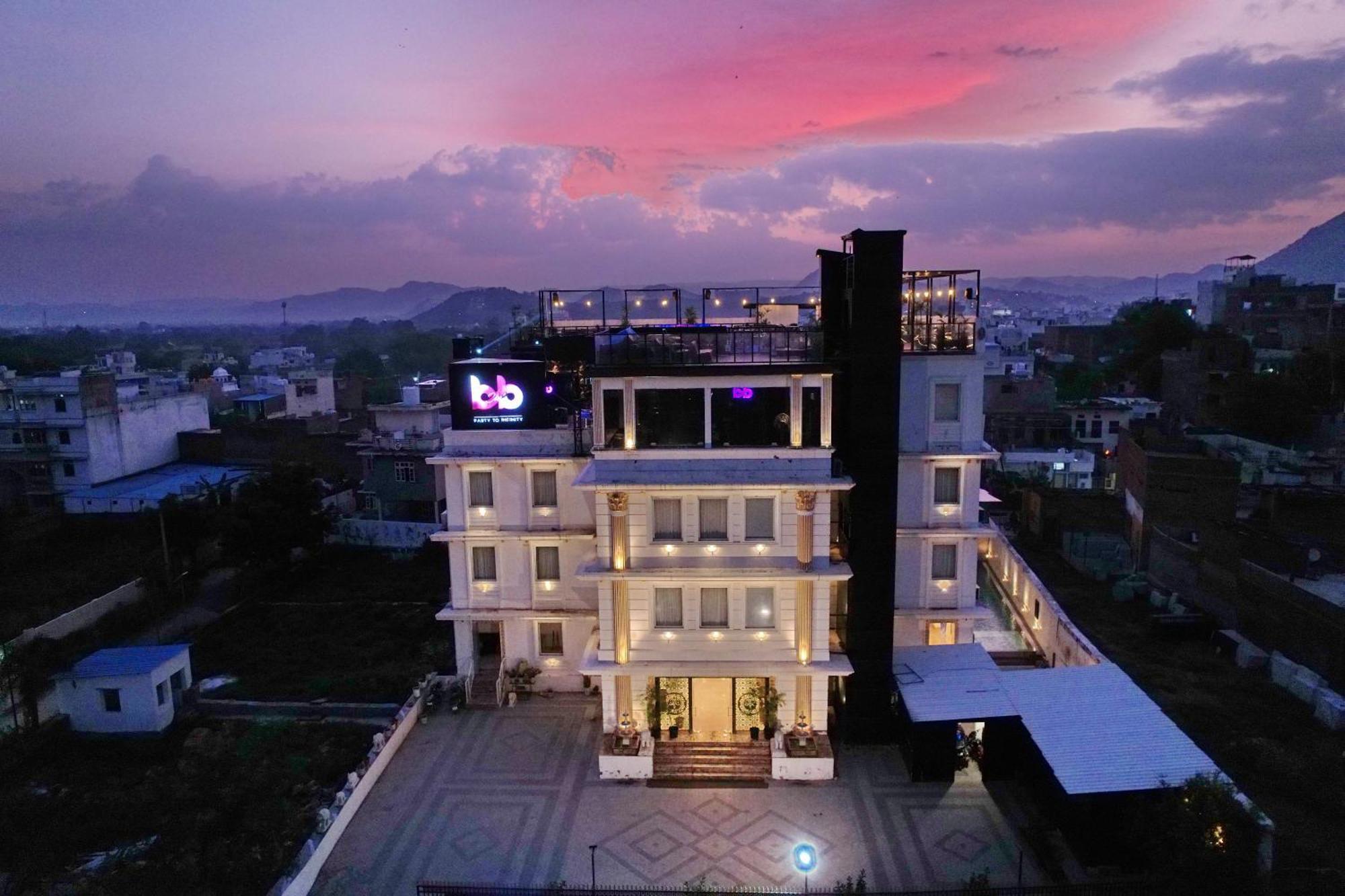 The Courtyard - Beyond Bar & Club Hotel Udaipur Eksteriør billede